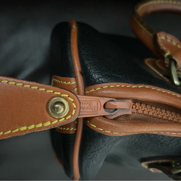 Vintage Dooney & Bourke Black and Tan Satchel - Picture 4 of 16